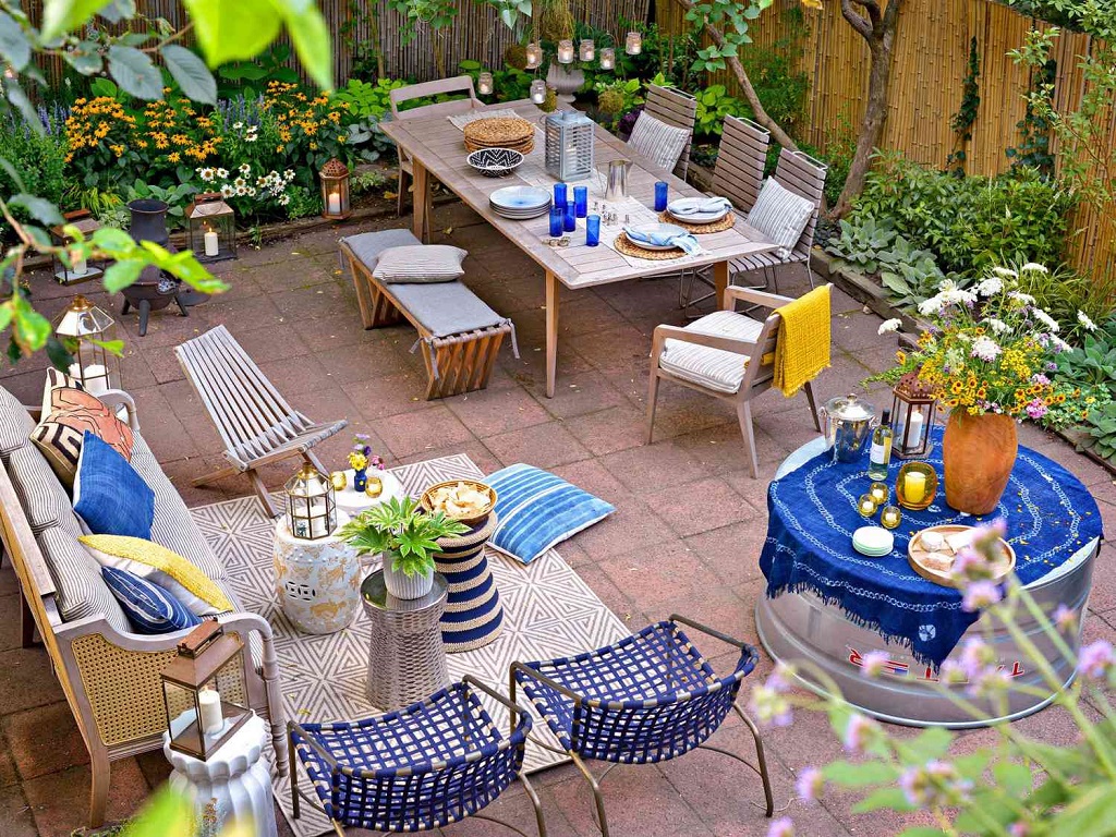 https://www.midwestliving.com/thmb/P-3E7opEYFJDS3J2sbMrO6XdW2M=/1500x0/filters:no_upscale():max_bytes(150000):strip_icc()/BHG-KORNBLUTH-0021-1-6_050b9a23df3eb7a1e346e2907a5ec4f560247334_w-2000-f7ff4ace923f4b1ea34dad75bbabc1ac.jpg